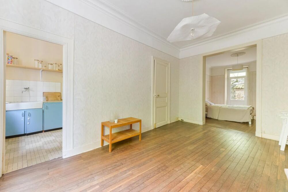 Appartement 2 pièces de 49 m² à Nantes quartier Talensac avec cour arborée