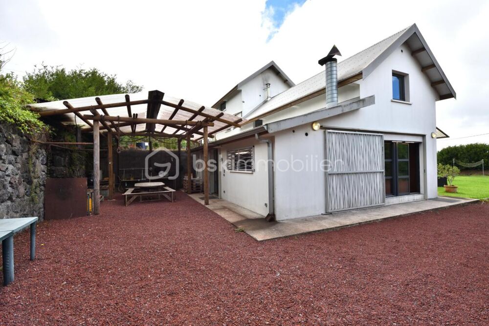 Vente Propriété/Château Bourg-Murat – Résidence d'Altitude Rare : Nature, Espace et Architecture Contemporaine Le tampon