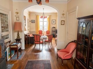  Maison à vendre 11 pièces 295 m²