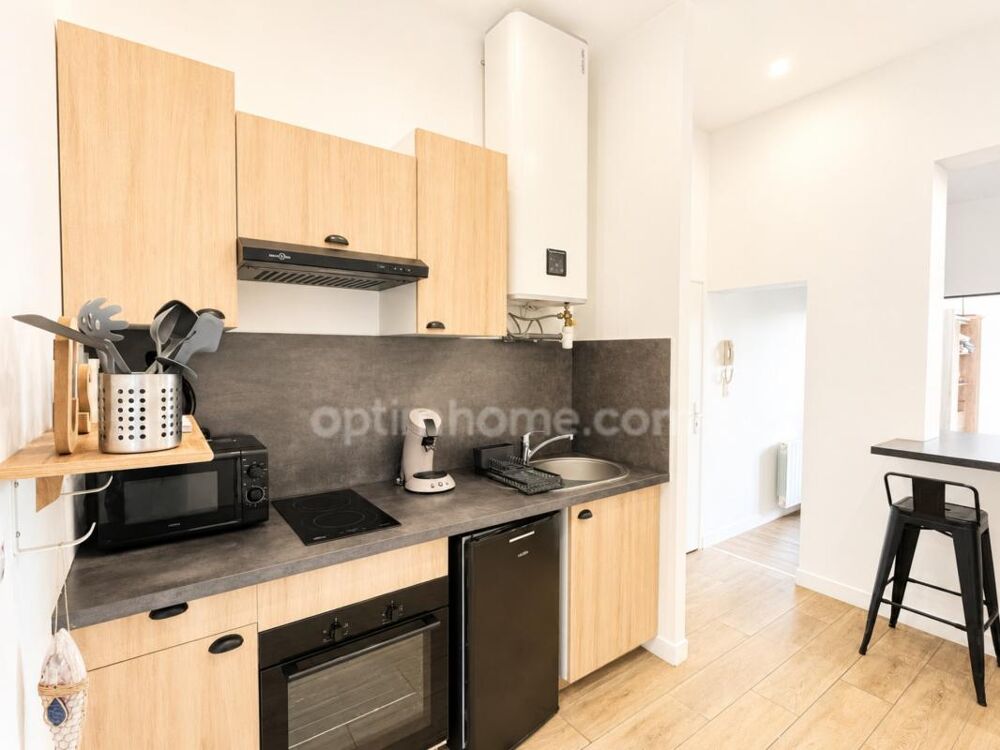 Appartement Honfleur Centre - 2 pièces rénové de 32 m2 - Plain pied - Cour privative Sud- Vue Bassin