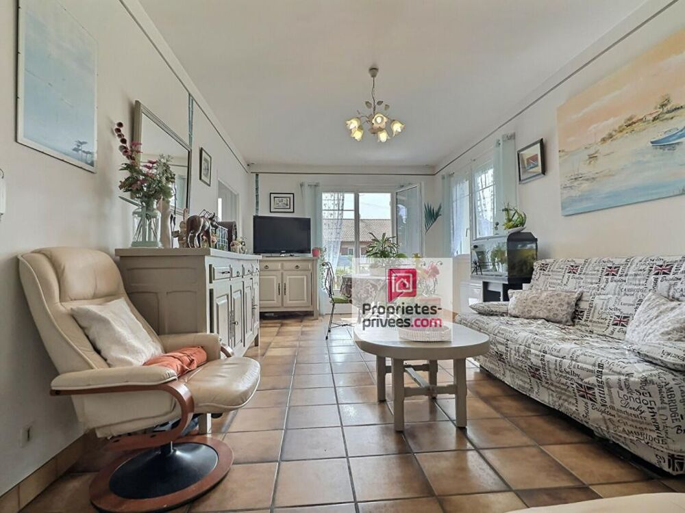 Dept 33 - La Teste De Buch- Maison 5 pièce(s) 79 m2 avec terrasse, son jardin de 745m² et un garage indépendant, une véranda de