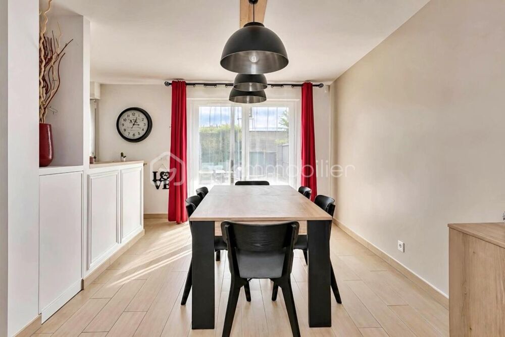 Maison familiale récente 5 pièces  3 chambres  Villepreux