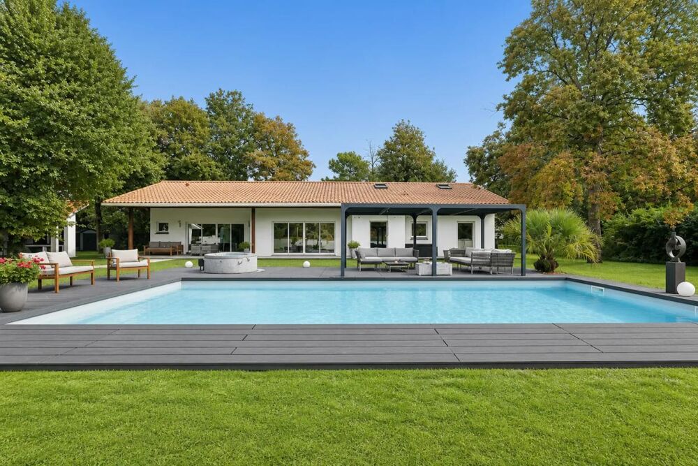 Vente Maison Maison de 6 pièces de 180 m² en vente à Salles Salles