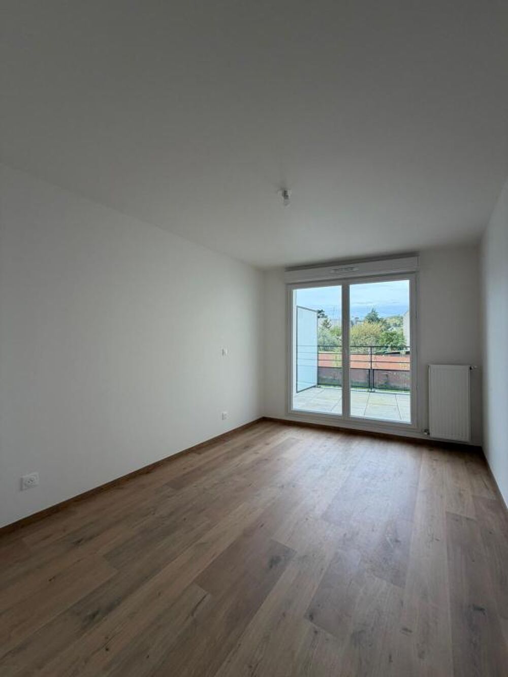 Vente Appartement DISPONIBLE IMMÉDIATEMENT 3 PIÈCES AVEC 2 TERRASSES TRAVERSANT DANS RÉSIDENCE DE STANDING Neuilly plaisance