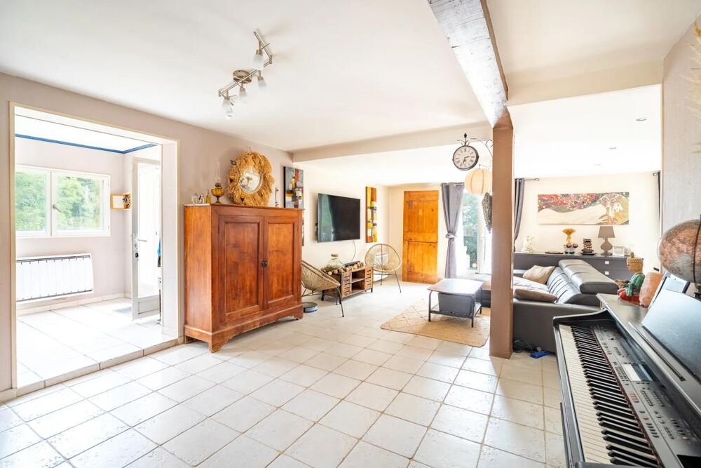 Vente Maison Maison de 7 pièces de 195 m² à Camarsac Camarsac
