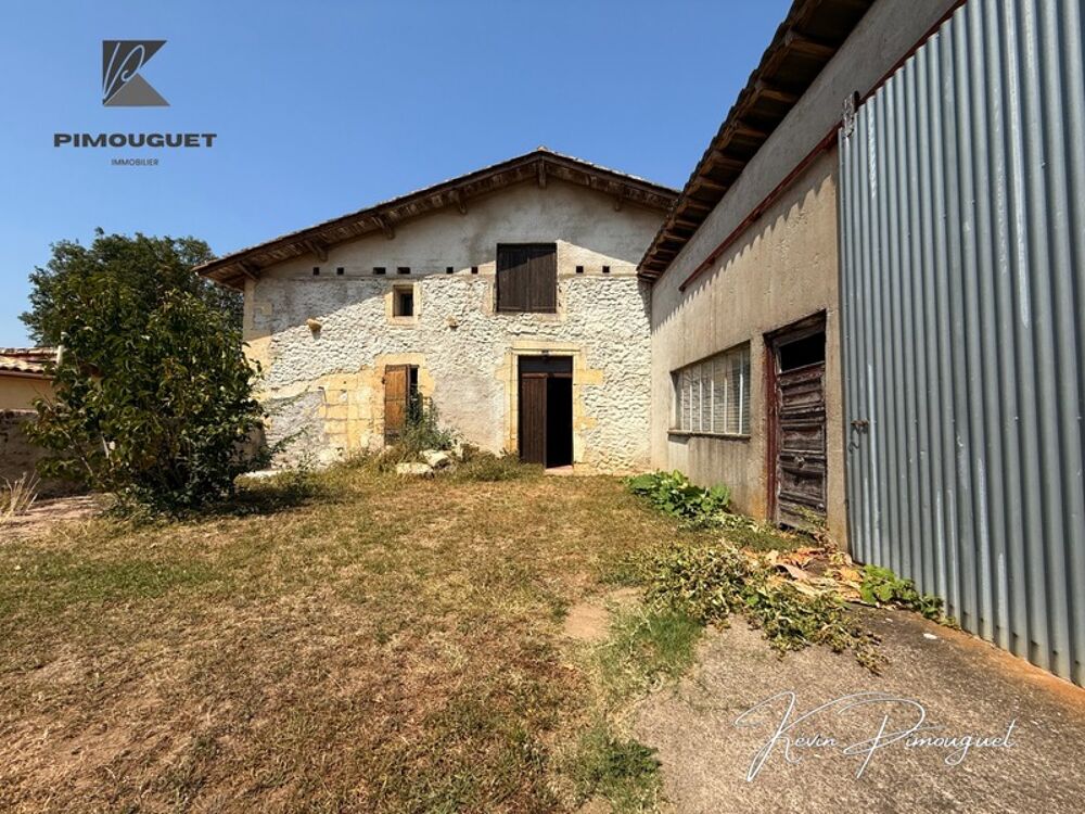 Ancien chai viticole à réinventer  180 m² à aménager, cour intérieure & dépendances  900 m² de terrain