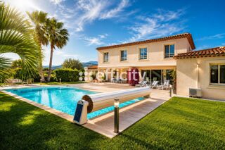  Villa à vendre 8 pièces 223 m²