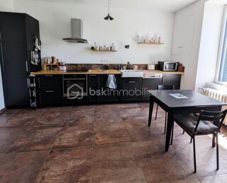  Propri�t�/ch�teau � vendre 5 pi�ces 210 m�