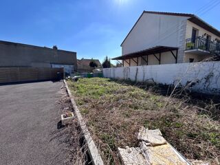  Immeuble � vendre 15 + pi�ces 710 m�