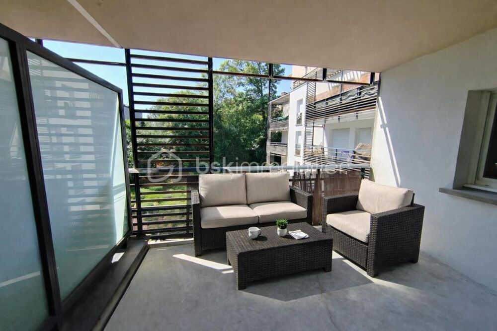 Appartement avec terrasse vendu LOUÉ
