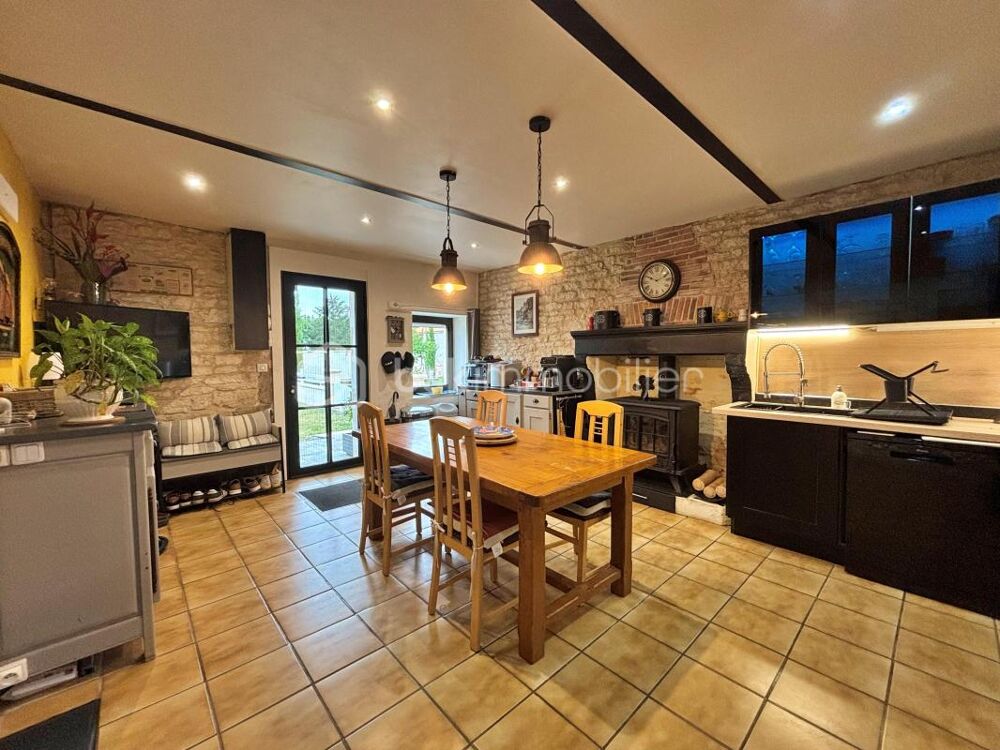 Vente Maison Élégante maison de campagne avec piscine Petosse