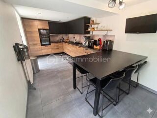 Propriété/château à vendre 8 pièces 218 m²