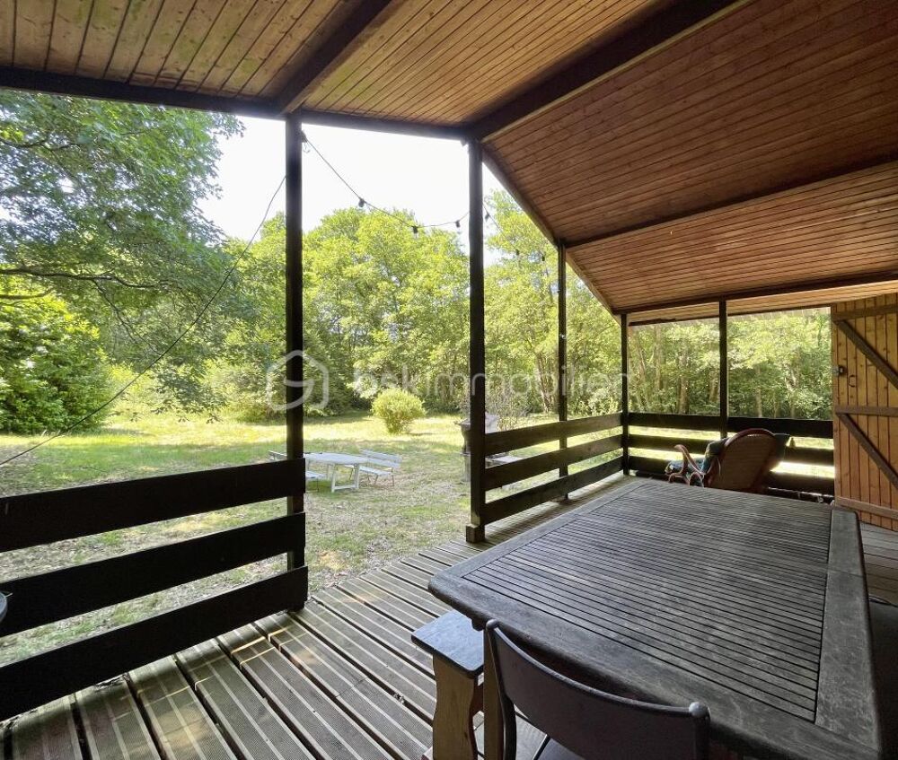 Chalet au bord d'un ruisseau