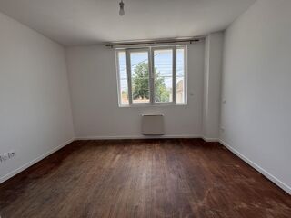  Immeuble à vendre 14 pièces 300 m²