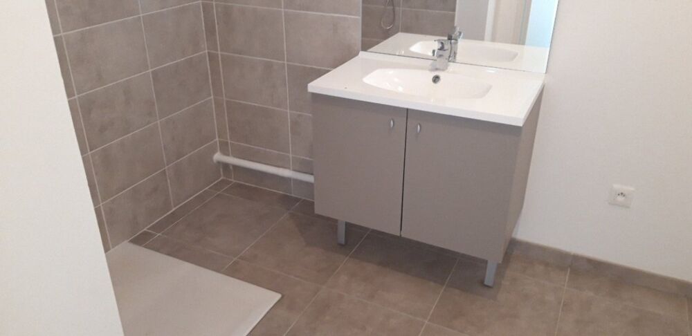 Location Appartement T2 avec garage et terrasse à MEYZIEU Meyzieu