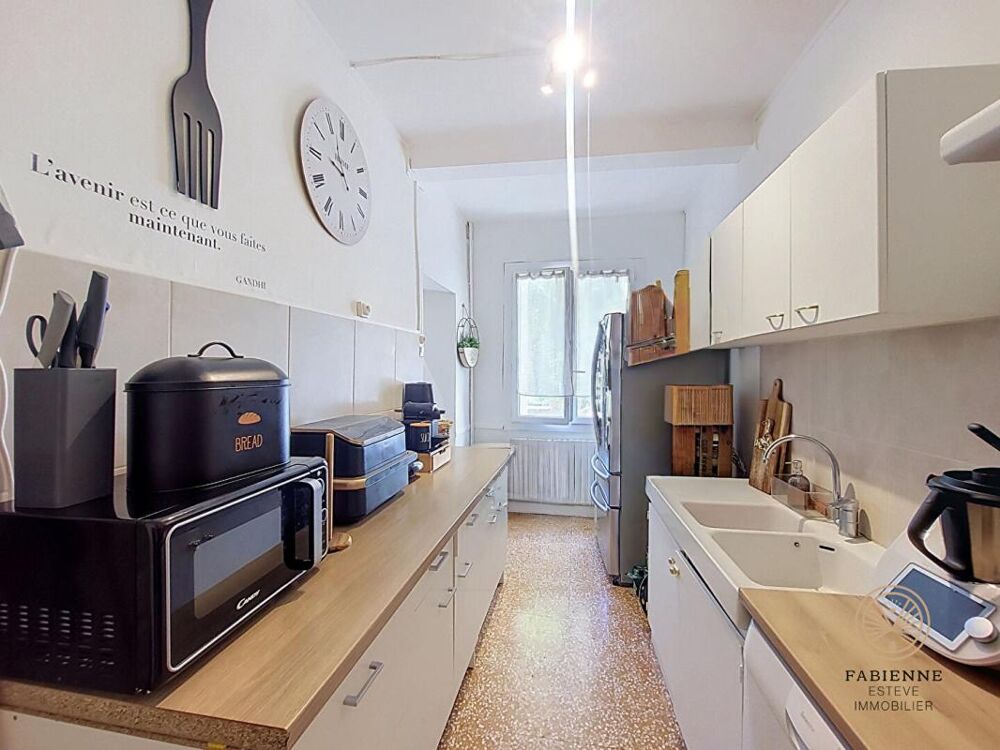 Vente Maison MAS 7 pièce(s) 144m2 habitable + 120m2 à finir d'aménager en RDC Jardin 3761m2 Piscine Hangar Chateaurenard