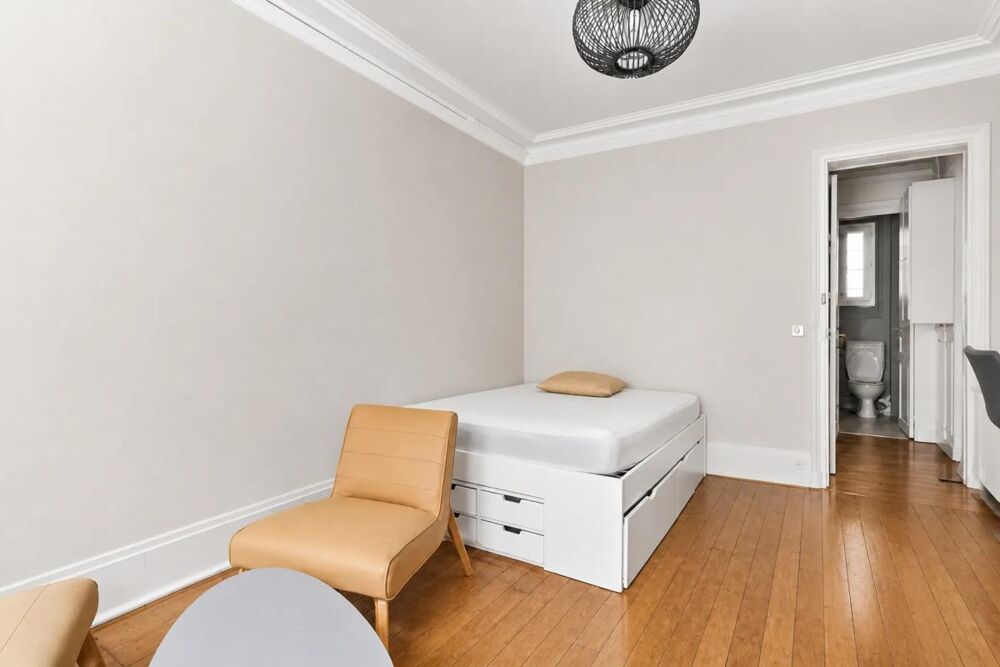 Vente Appartement Appartement 3 pièces - 56 m2 - Paris 75018 Paris 18