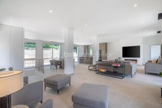  Maison � vendre 6 pi�ces 243 m�