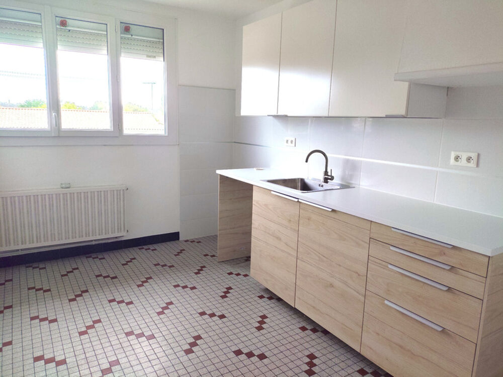 Maison T4 de 96 m² avec garage et grand terrain  Saint-Germain-de-Lusignan
