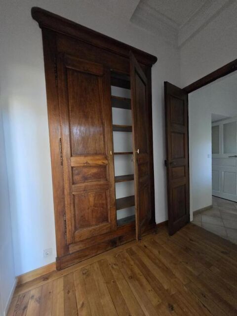  Appartement � louer 3 pi�ces 105 m�