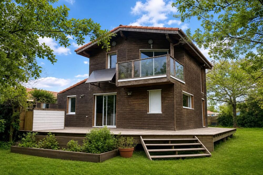 Vente Maison Maison en bois avec jardin et piscine Villeneuve en retz