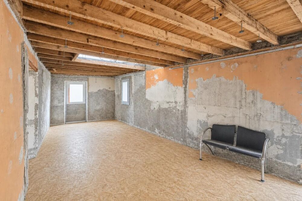 Maison 5 pièces à rénover à Érôme