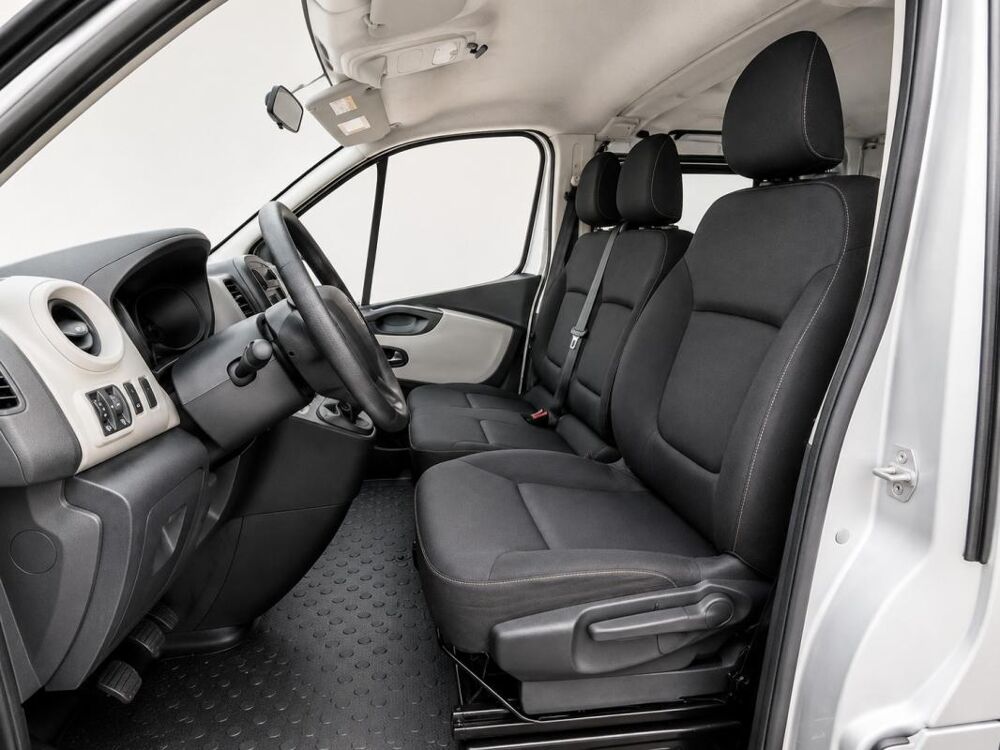 Trafic 1&deg; Main / 1.6L dci 95cv minibus 9pl - 2017 L2 long T&eacute;L/Clim 2018 occasion 60430 Abbecourt