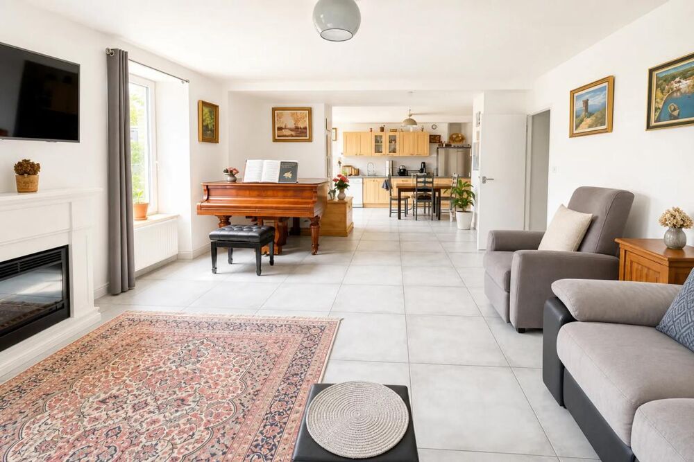Maison de 6 pièces de 178 m² à Saint-Pierre-du-Chemin