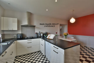  Maison � vendre 9 pi�ces 240 m�