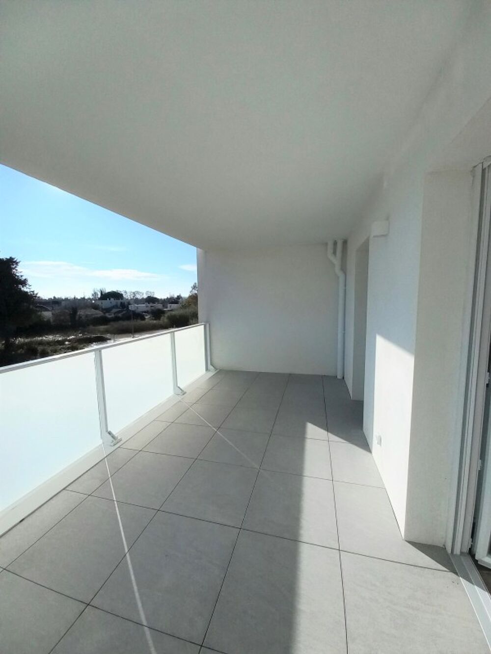 T3 avec parking et terrasse à AVIGNON