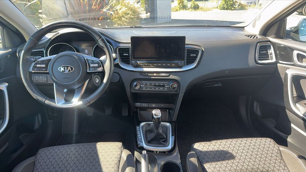 Ceed 1.6 CRDi 136 Active - Garantie constructeur Entretien 2021 occasion 37230 Fondettes