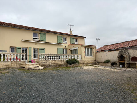   BESSAY (85320) AU CALME CHARMANTE MAISON EN PIERRES RENOVEE 3/4 CHAMBRES AVEC DEPENDANCES ET JARDIN Maison - 5 pièce(s) - 163 m²
