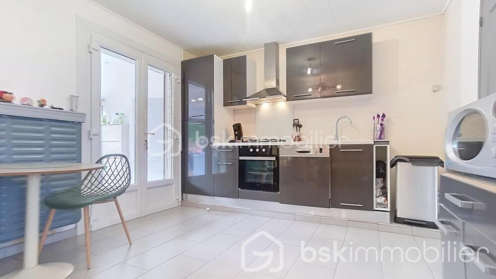 Vente Maison MAISON SEMI INDIVIDUELLE 3 CHAMBRES JARDIN GARAGE Roeulx