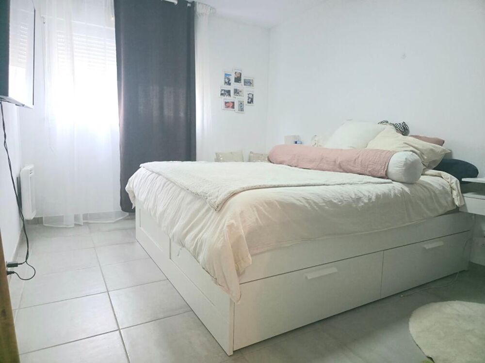Vente Appartement Superbe 3 pièces moderne avec grande terrasse, piscine et parkings à 10 minutes de la mer Le lavandou