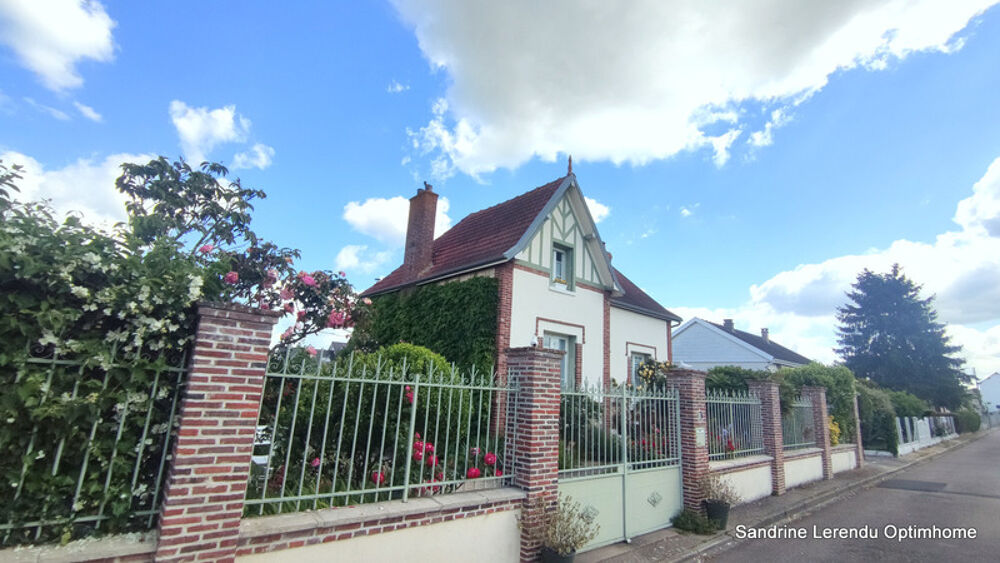 Maison de caractère en pierre avec jardin