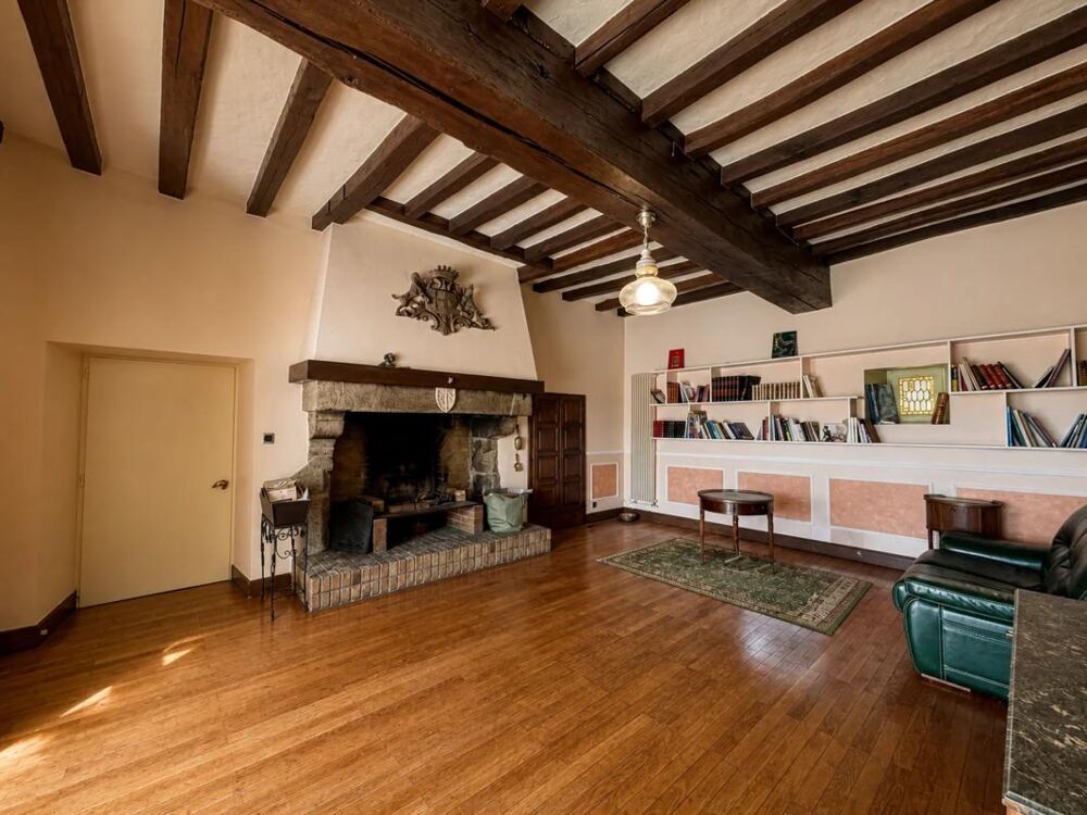 Vente Maison Maison de 10 pièces de 345.72 m² à Montravers Montravers