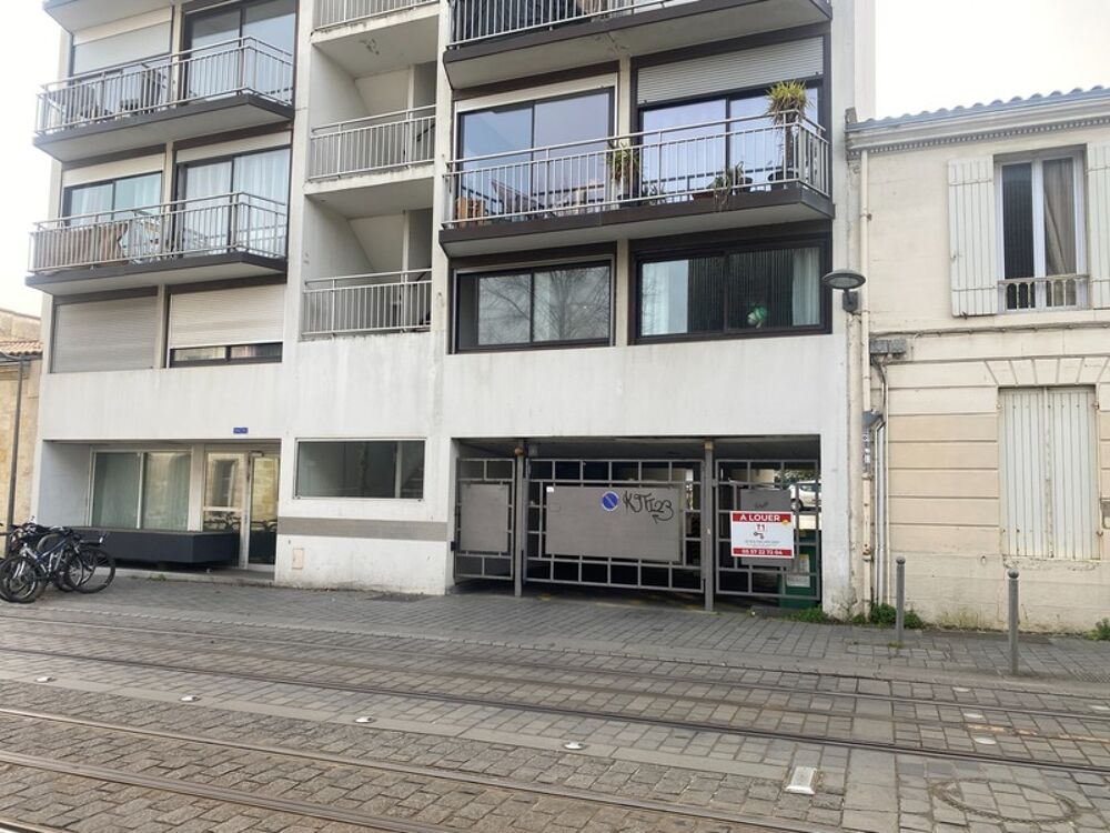 Vente Parking/Garage BORDEAUX A VENDRE PLACE PARKING SECTEUR CHABAN/ORNANO Bordeaux