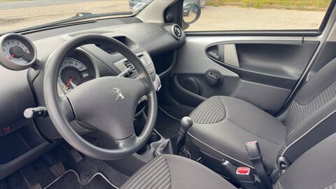 107 1.0 i 68 Active 2012 occasion 76230 Isneauville