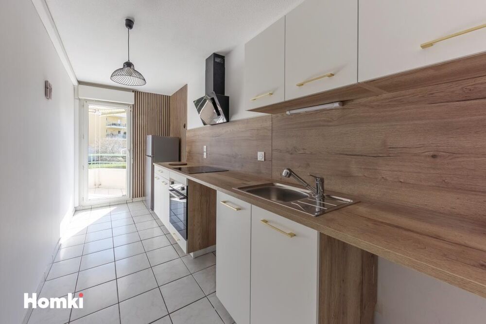 Appartement T4 de 89 m² à Saint-Raphaël 83700, Chemin Aurélien