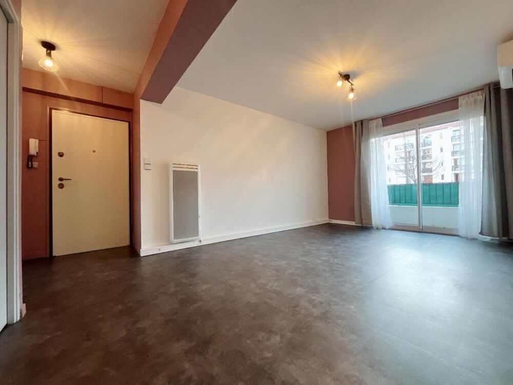 Vente Appartement Magnifique appartement T3 de 57 m² en rez-de-chaussée d'une petite copropriété aux faibles charges Perpignan