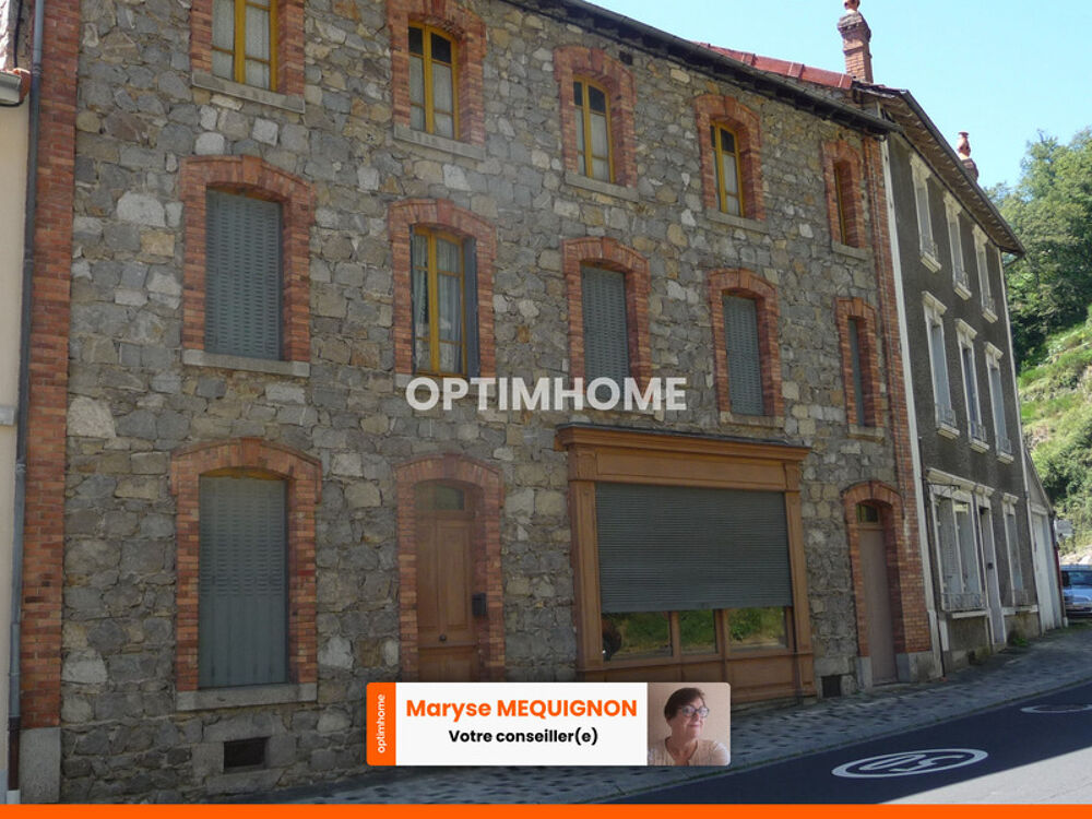 Vente Maison Maison de bourg idéale, située à proximité immédiate de toutes les commodités Olliergues