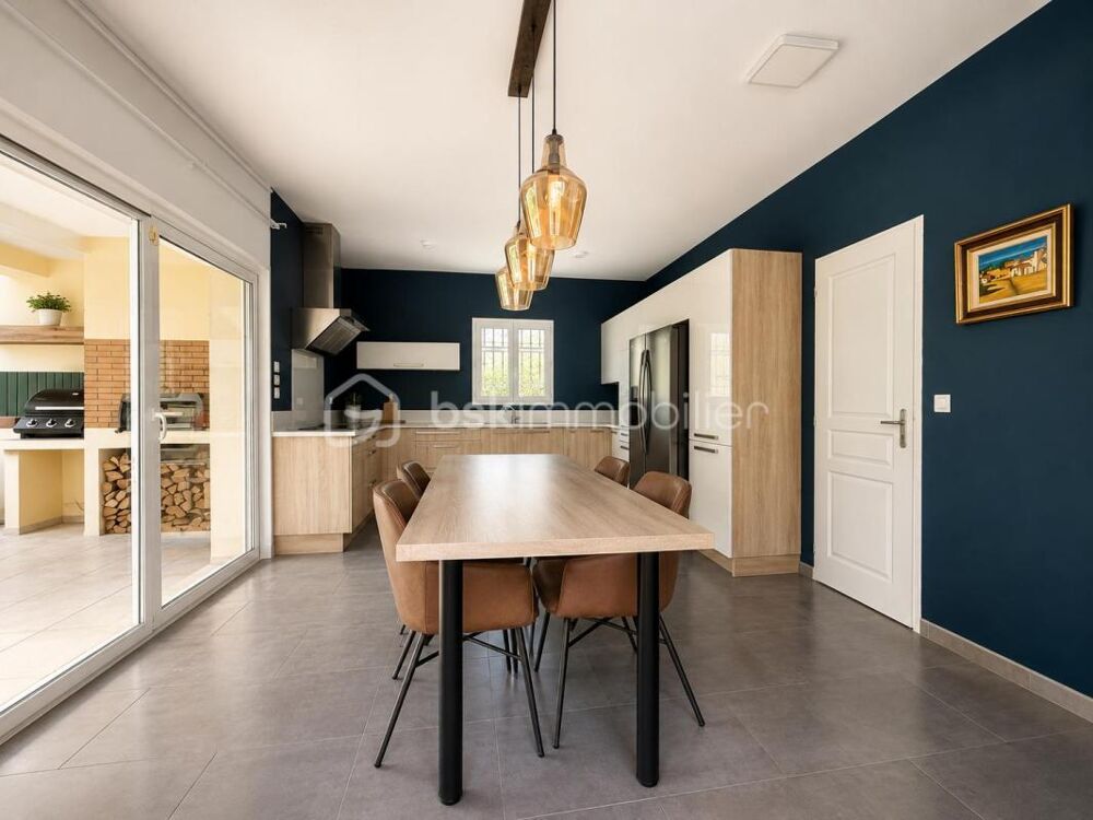 à vendre  Propriété/château Lambesc (13410)