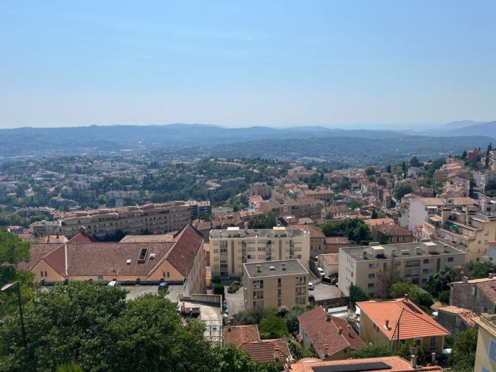 Superbe 3 pièces de 61 m2 avec terrasse de 6 m² avec vue panoramique , hauteurs de Grasse