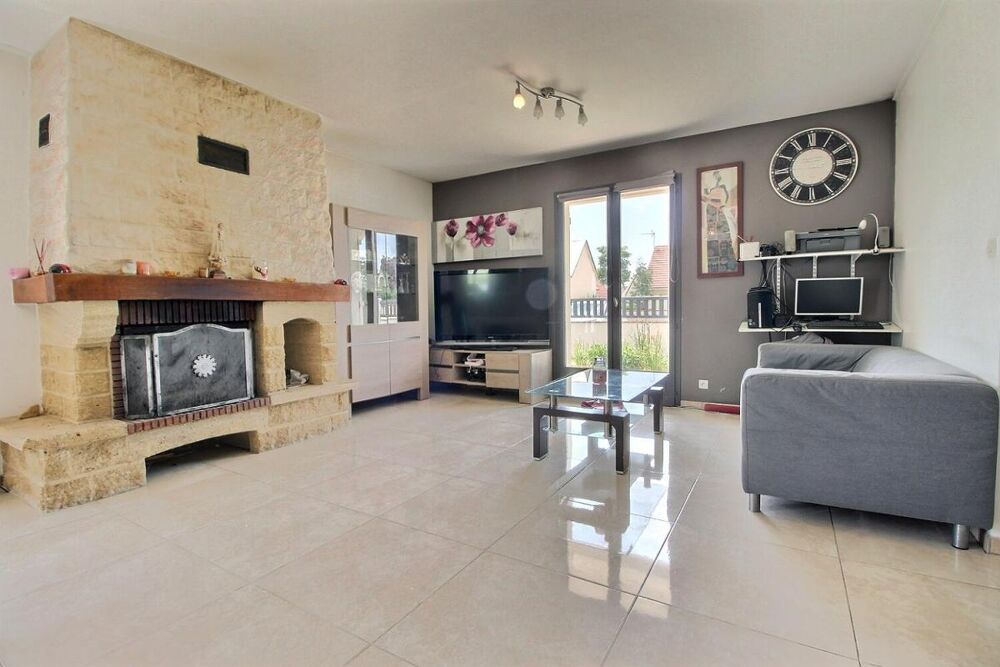 Vente Maison MAISON INDIVIDUELLE AVEC 4 CHAMBRES ET JARDIN CLOS Janville