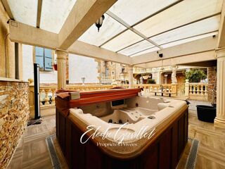  Maison  vendre 12 pices 313 m