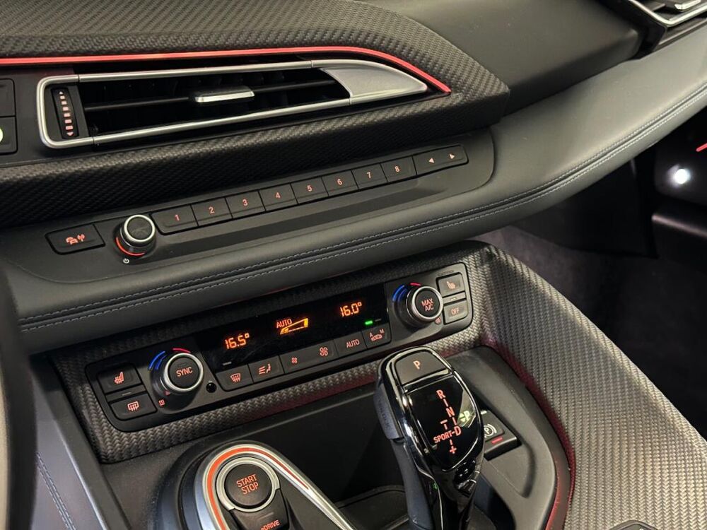 i8 I12 LCI Coupe 1.5 HYBRID 374 A 2020 occasion 78240 Chambourcy