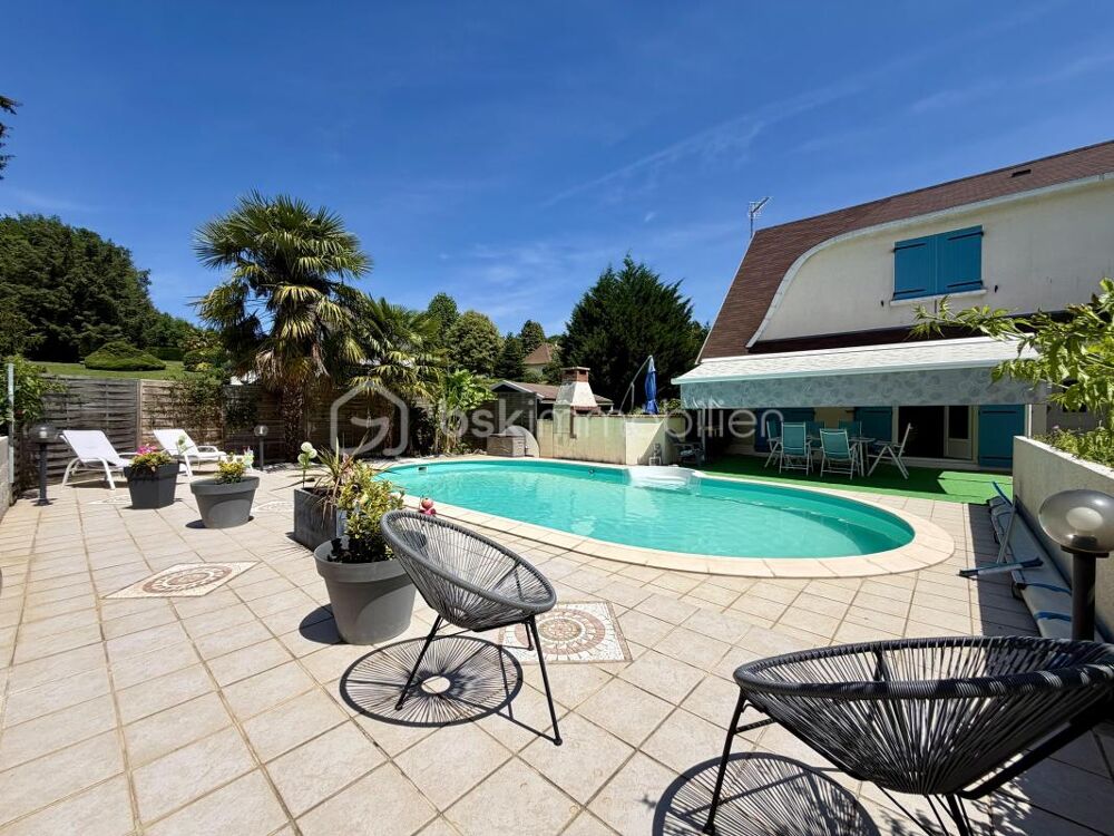 Maison familiale de 170 m² avec piscine, sous-sol complet et terrain arboré de 2 570 m² - 87220 Eyjeaux