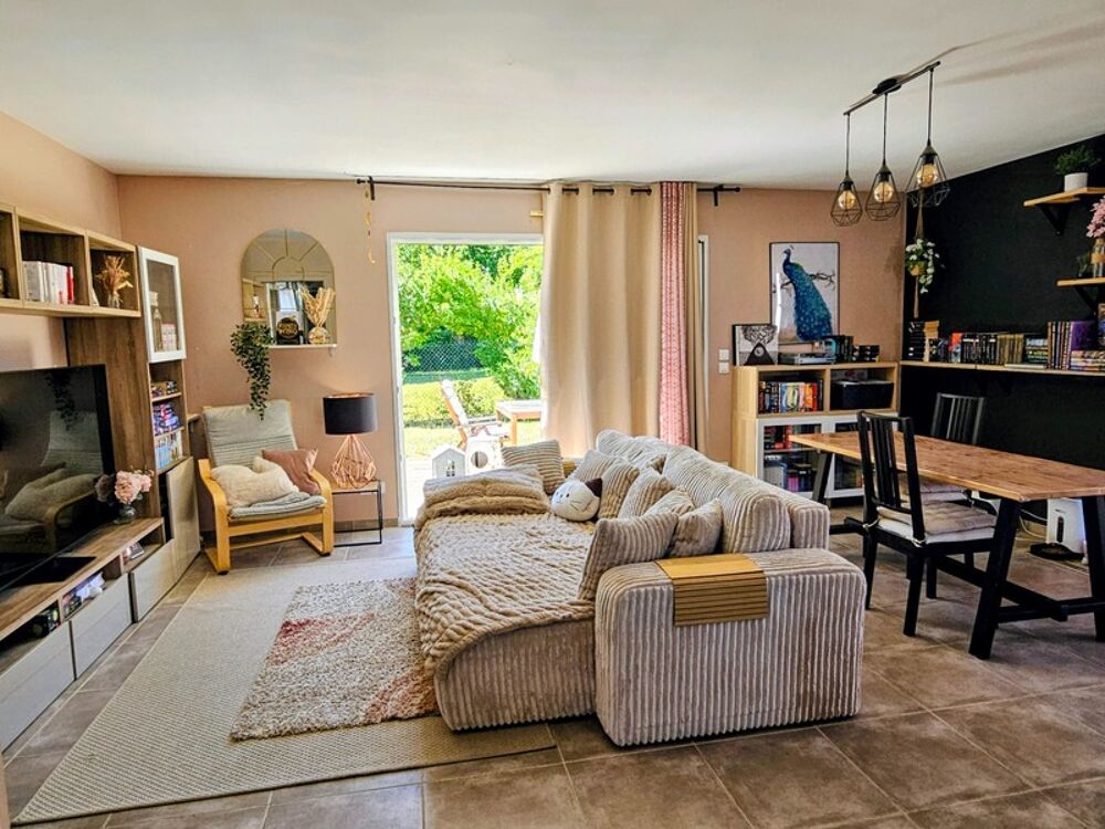 Vente Maison Villa de plain pied 94 m² -  3 chambres -  garage -  jardin à Vertaizon 63 Vertaizon