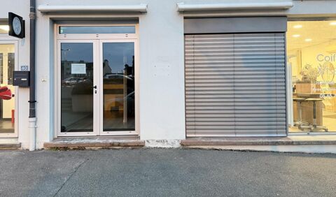 La Primaube - Place de l'Etoile, local commercial ou professionnel de 44 m&sup2; 730 12450 La primaube
