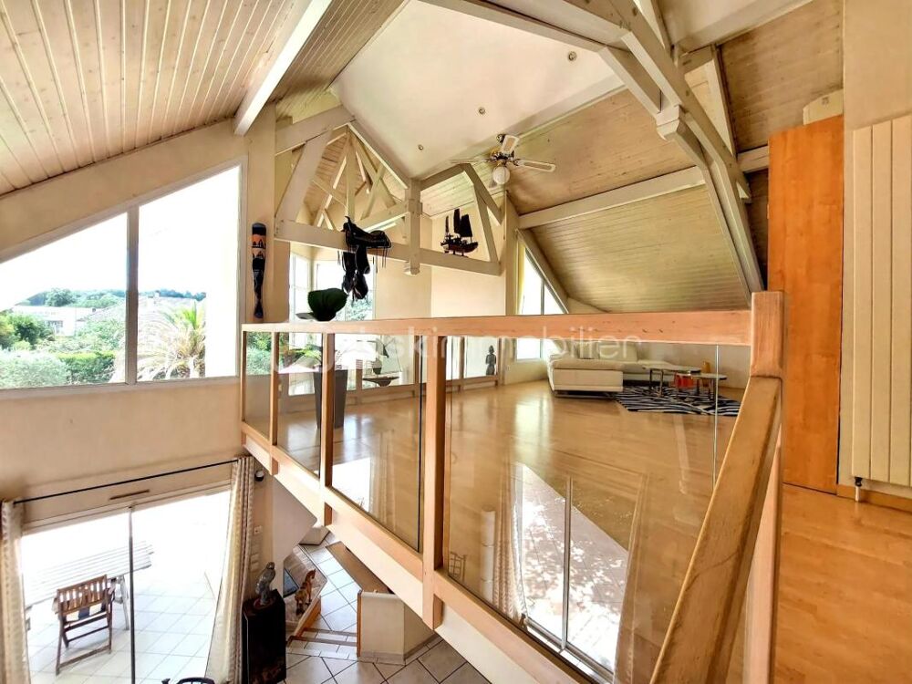 Maison d'architecte de 189 m² avec piscine